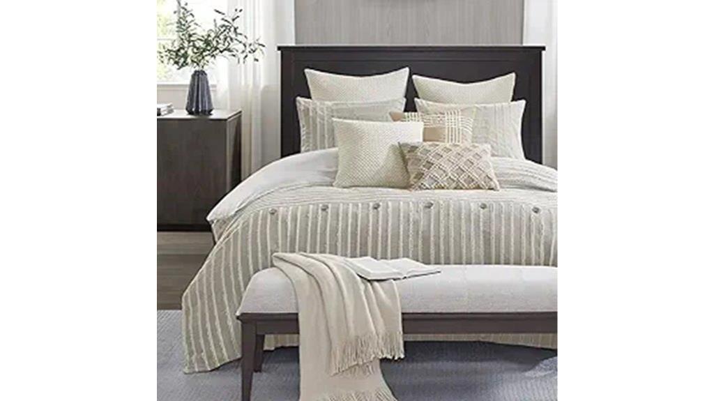 jacquard striped buttoned comforter
